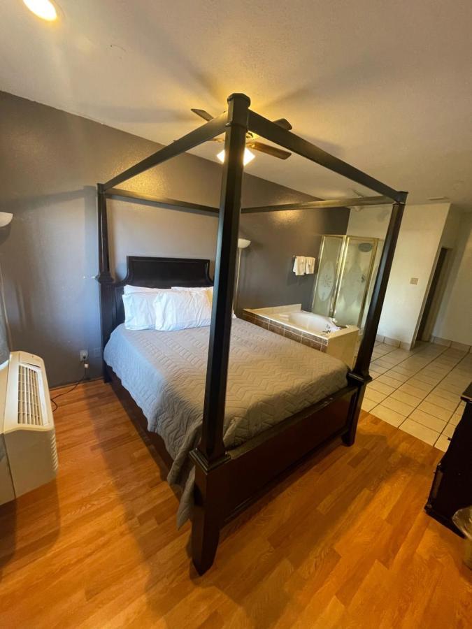 Best Budget Inn Bastrop Bagian luar foto