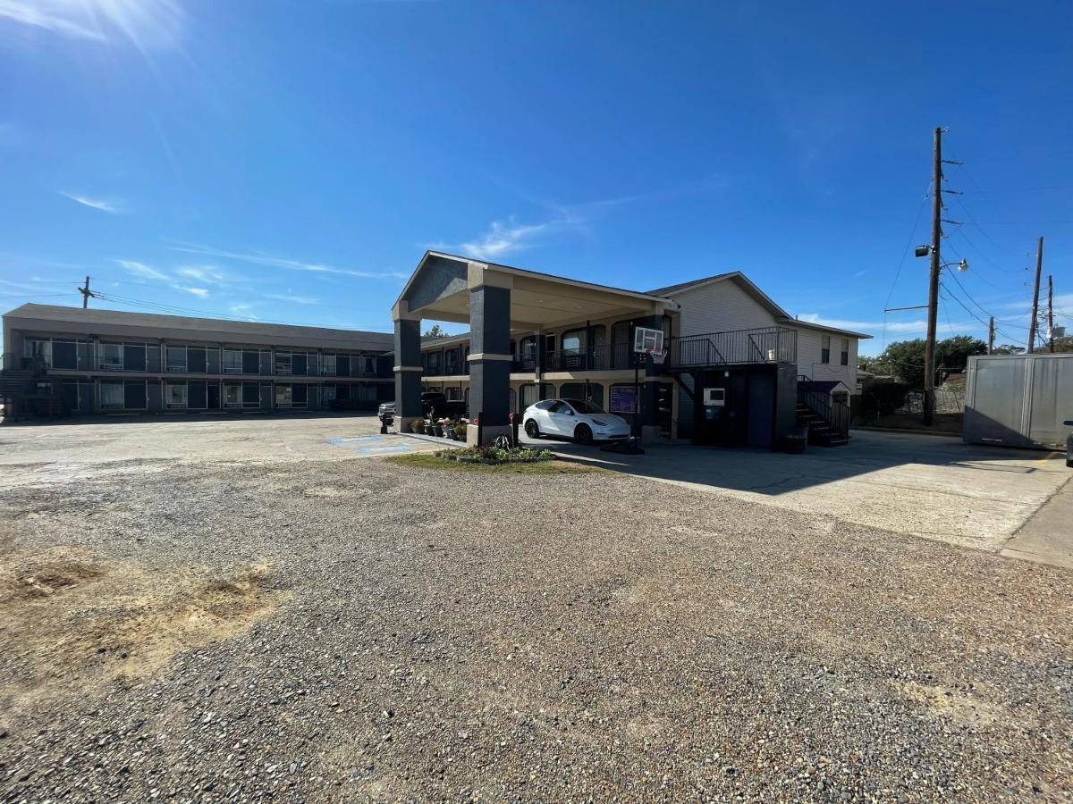 Best Budget Inn Bastrop Bagian luar foto
