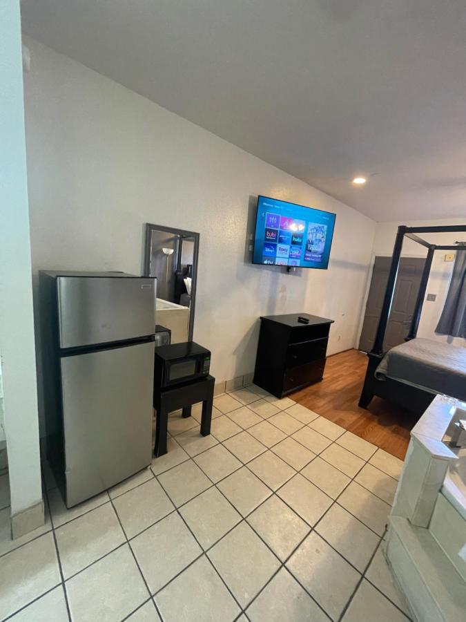 Best Budget Inn Bastrop Bagian luar foto